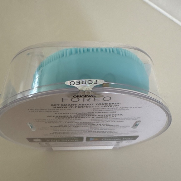 Foreo - Picture 2 of 4